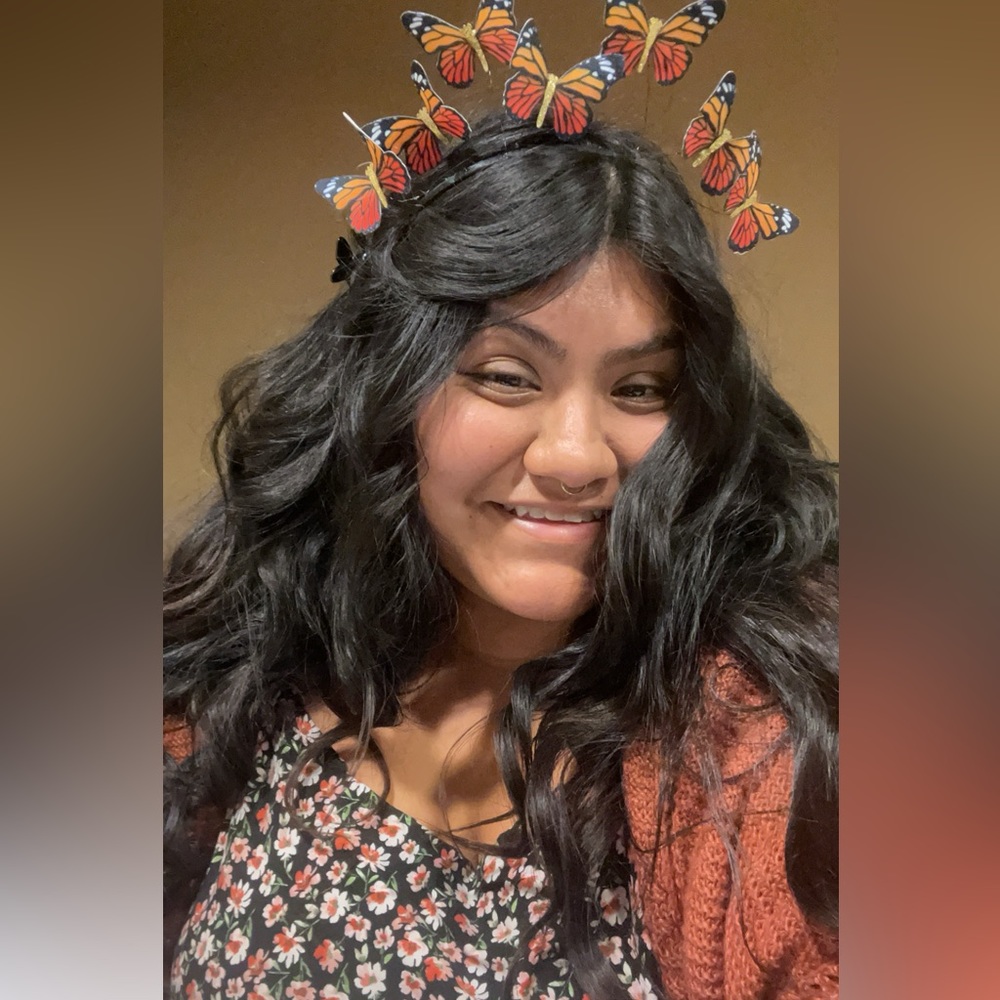 Meet your Posher, Estefani